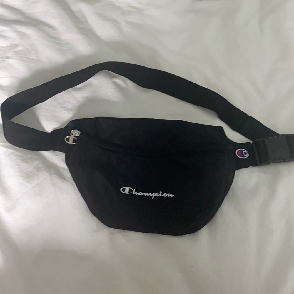 Champion Cross Body Bag - Picture 1 of 5